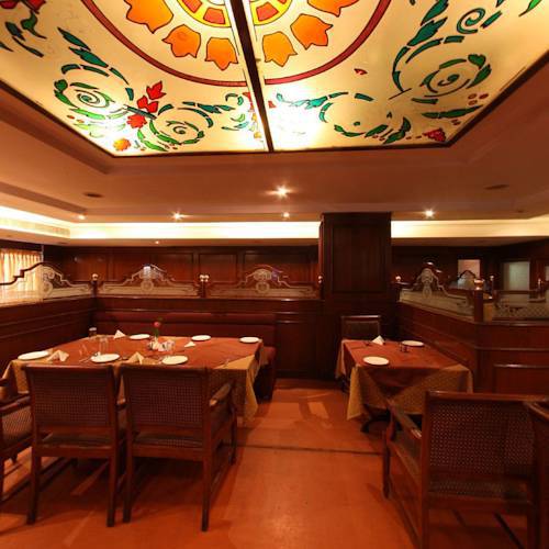 Hotel Sathyam Tiruchirappalli Bagian luar foto